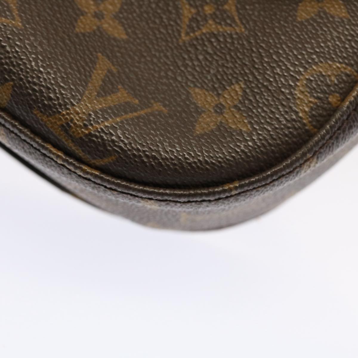 LOUIS VUITTON Monogram Saint Cloud GM Shoulder Bag M51242 LV Auth 53521