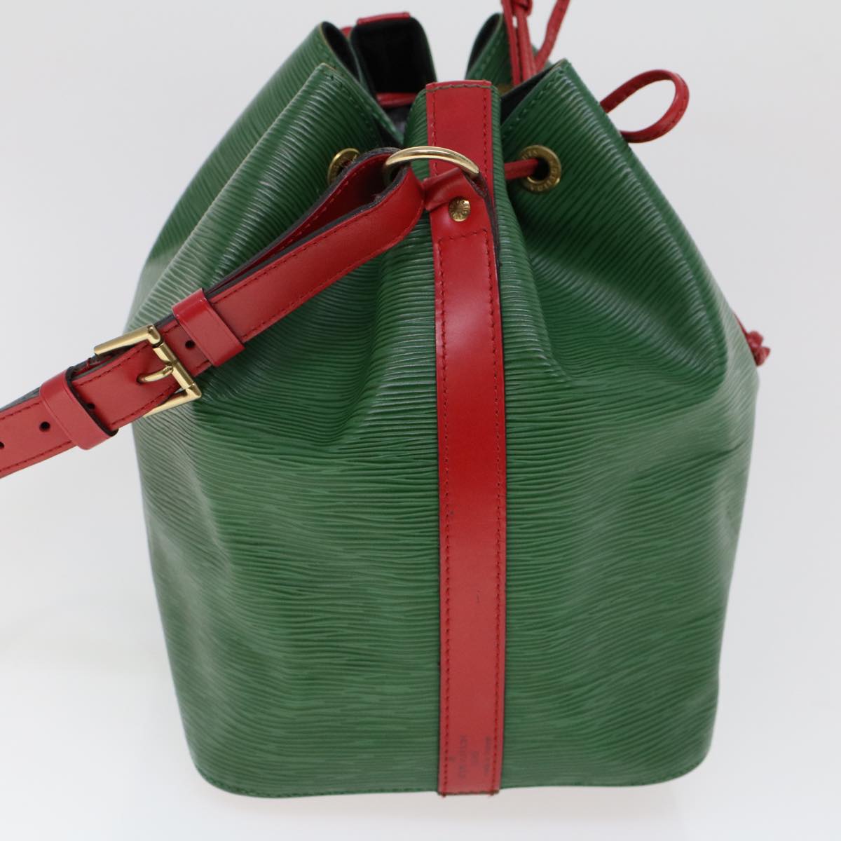 LOUIS VUITTON Epi Petit Noe Shoulder Bag Green Red M44147 LV Auth 53606