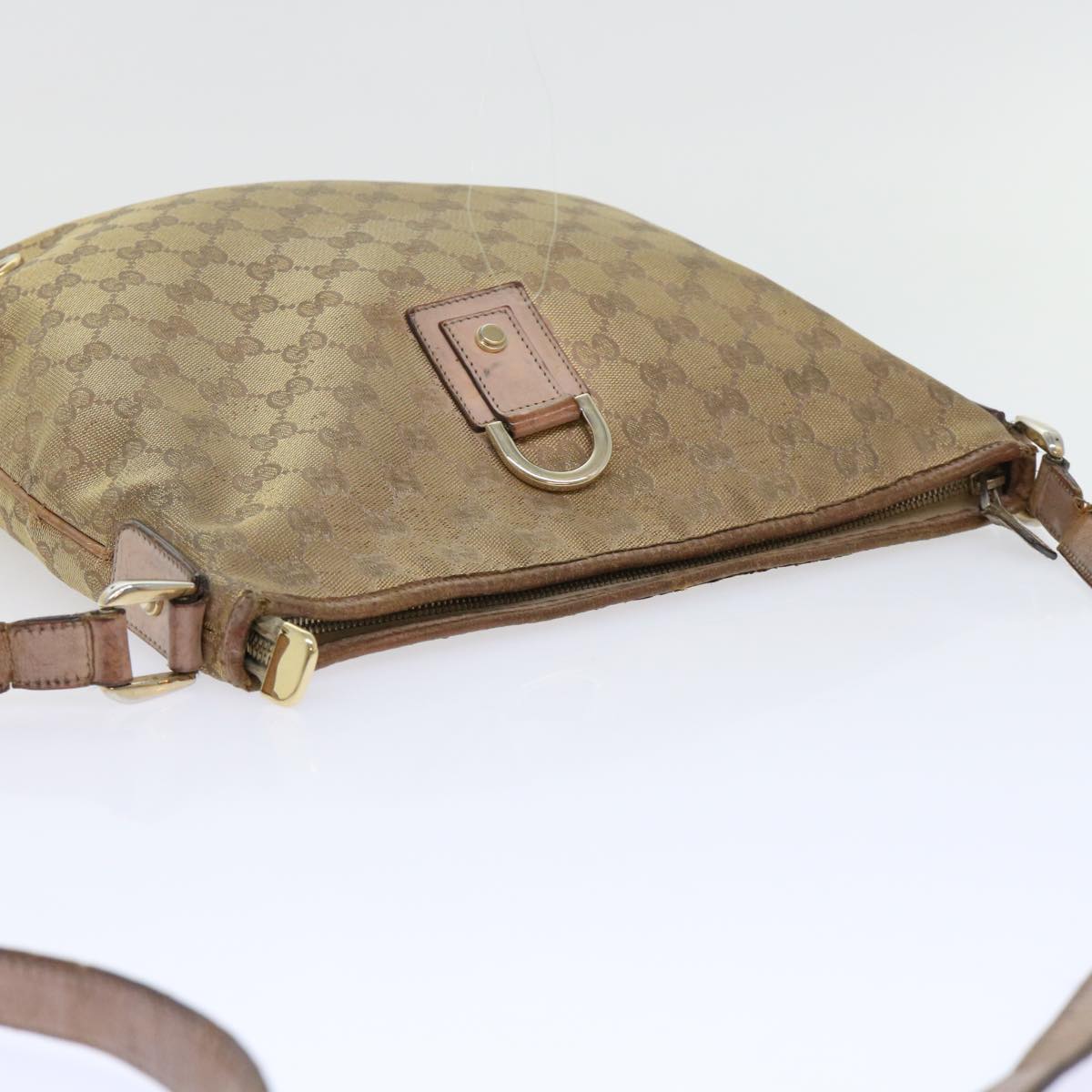 GUCCI GG Canvas Shoulder Bag Gold Auth 53664