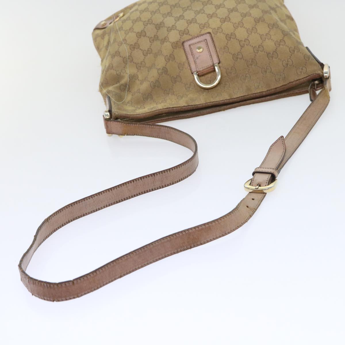 GUCCI GG Canvas Shoulder Bag Gold Auth 53664