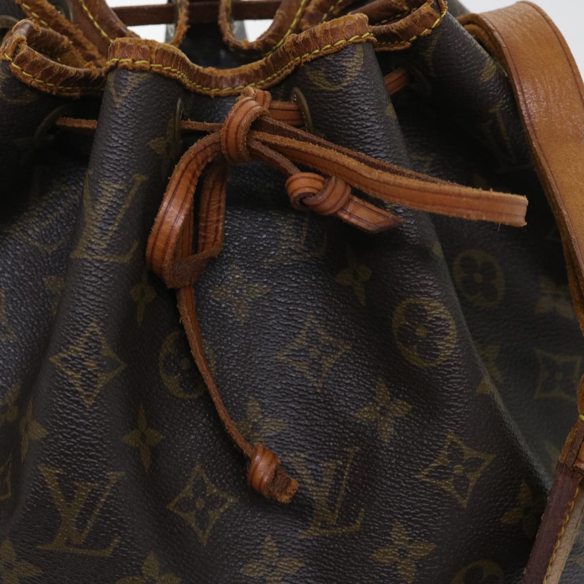 LOUIS VUITTON Monogram Noe Shoulder Bag M42224 LV Auth 53930