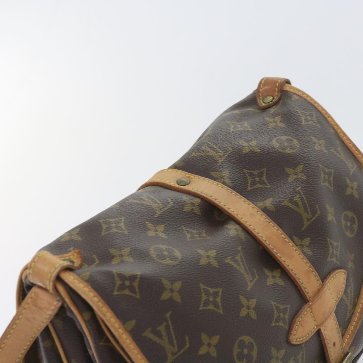 LOUIS VUITTON Monogram Saumur 30 Shoulder Bag M42256 LV Auth 54147