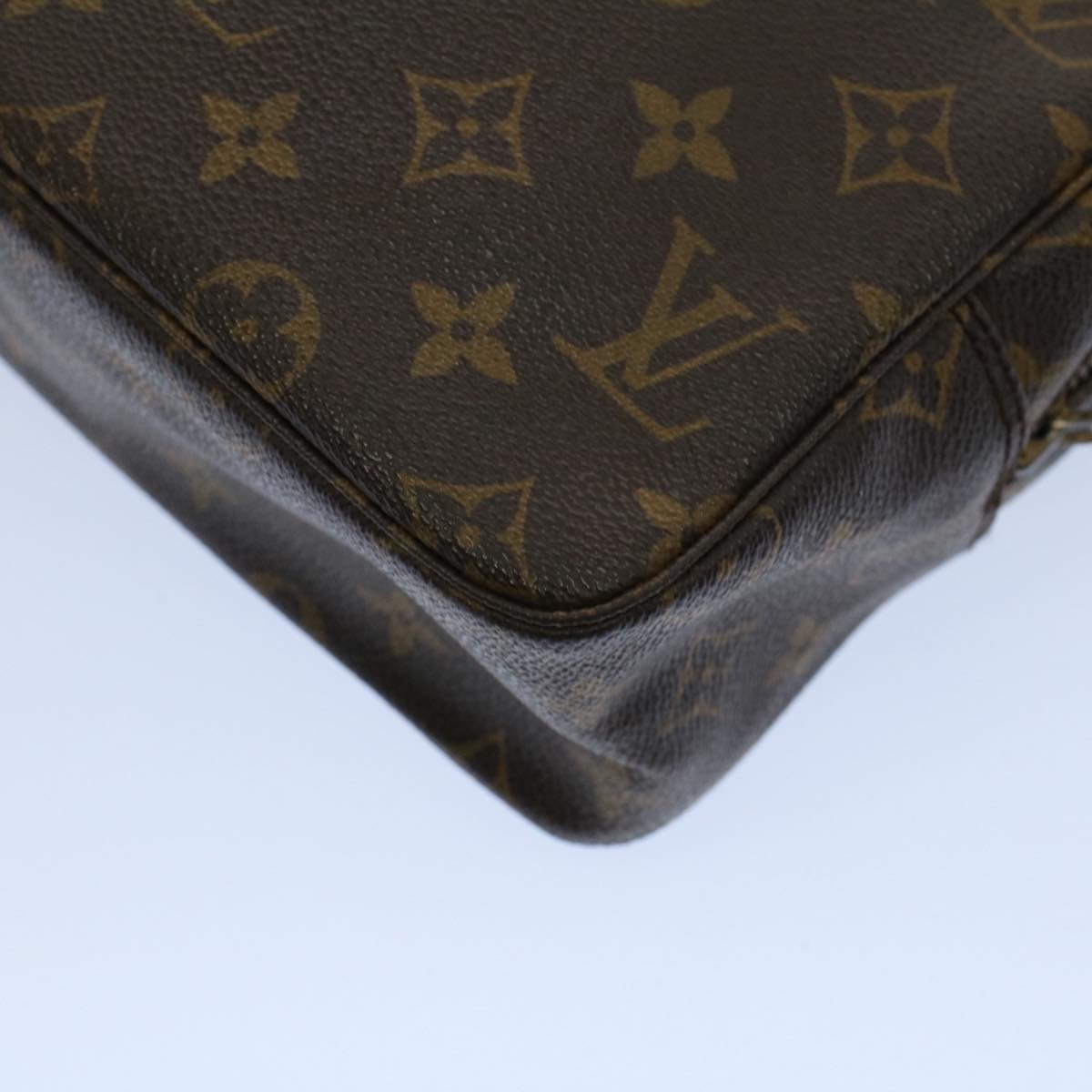 LOUIS VUITTON Monogram Trousse Toilette 28 Clutch Bag M47522 LV Auth 54160