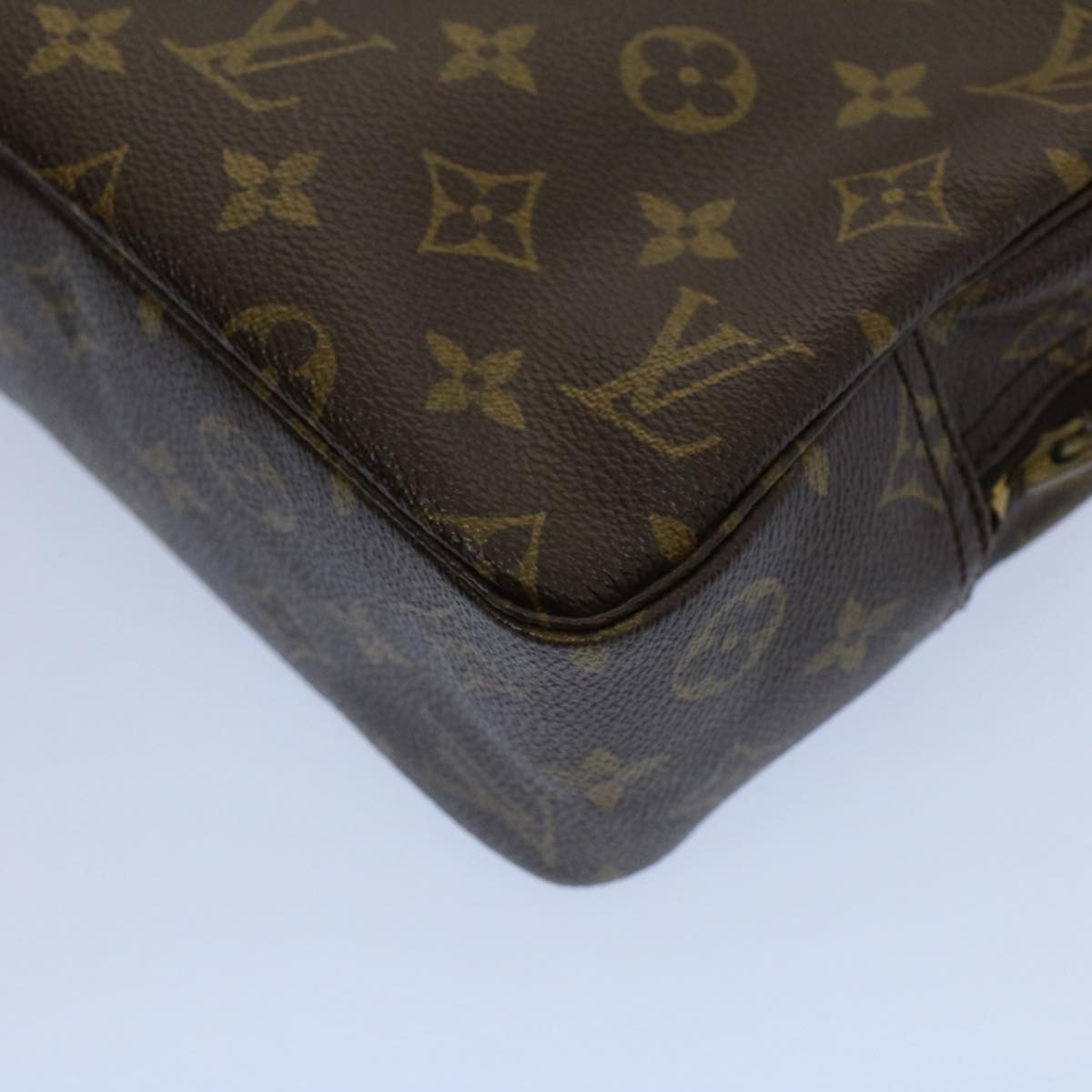 LOUIS VUITTON Monogram Trousse Toilette 28 Clutch Bag M47522 LV Auth 54226