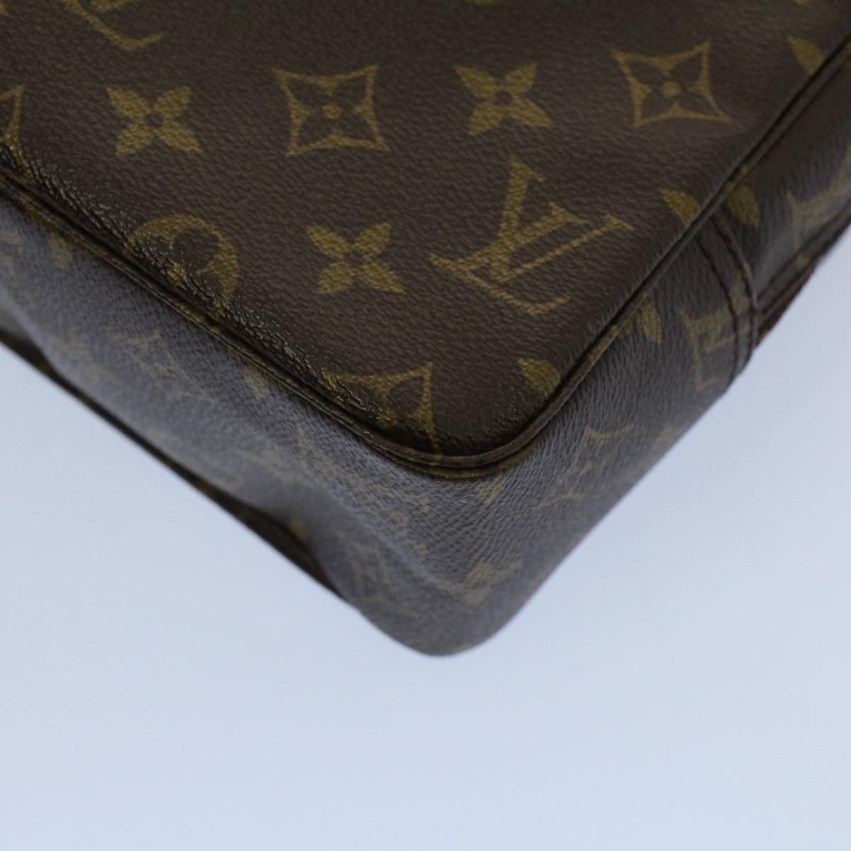 LOUIS VUITTON Monogram Trousse Toilette 28 Clutch Bag M47522 LV Auth 54226