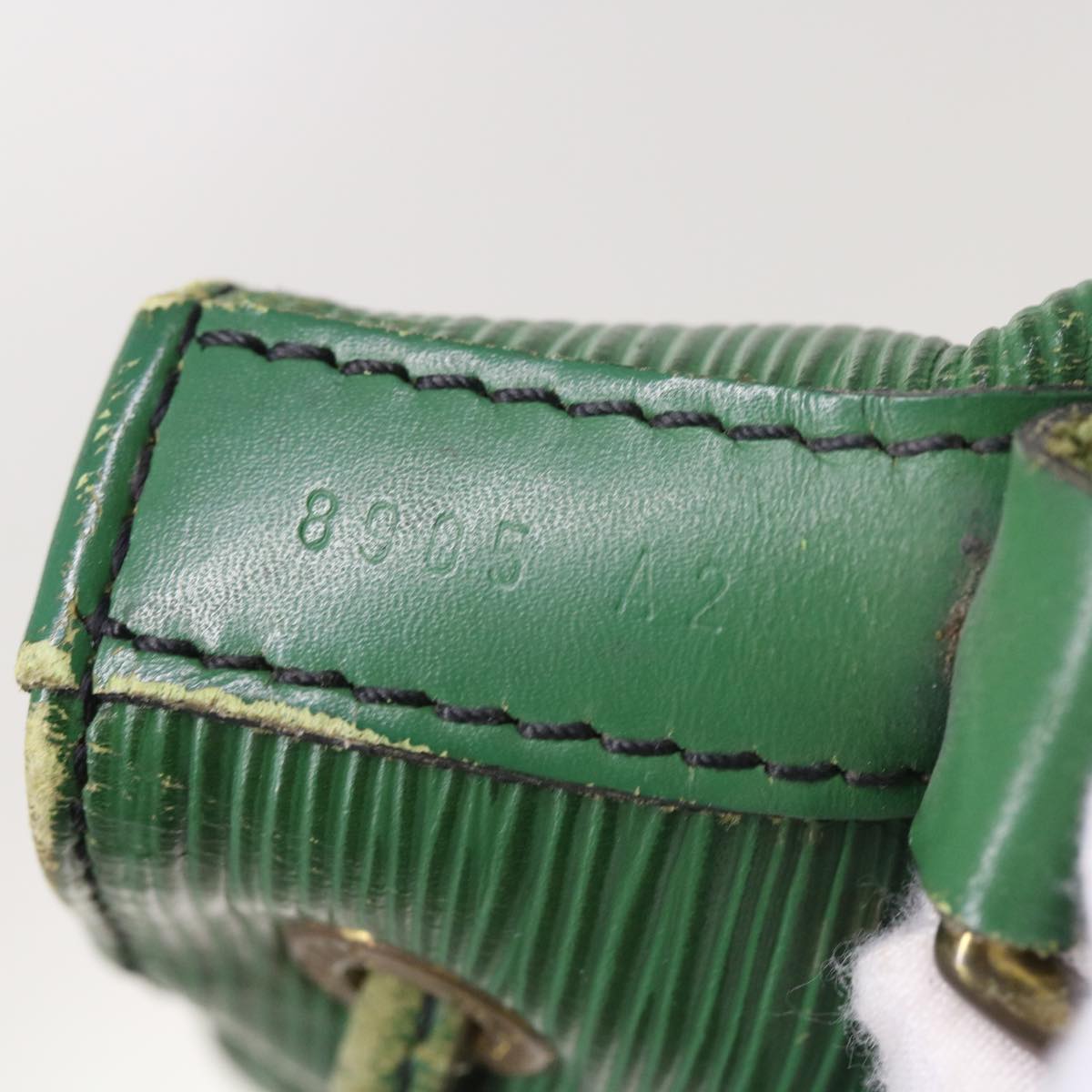 LOUIS VUITTON Epi Petit Noe Shoulder Bag Green M44104 LV Auth 54293