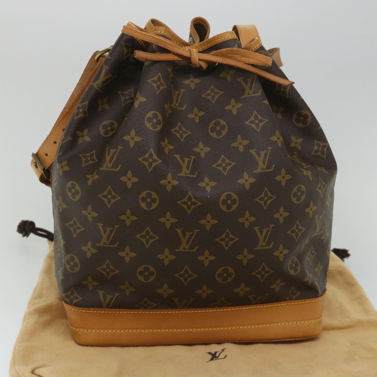 LOUIS VUITTON Monogram Noe Shoulder Bag M42224 LV Auth 54320