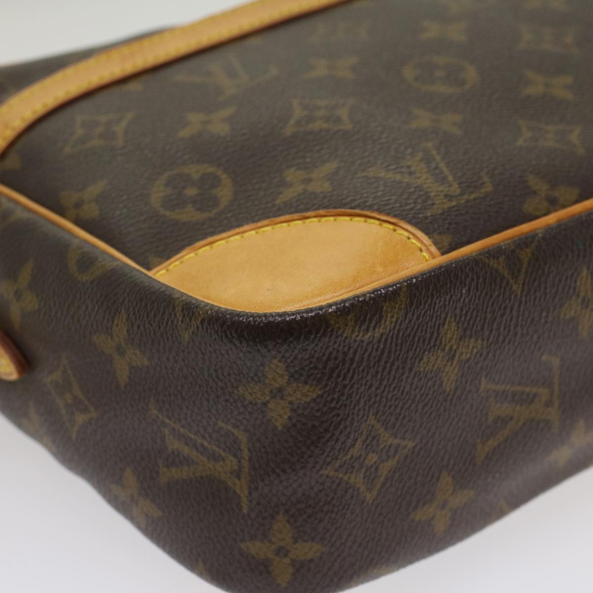 LOUIS VUITTON Monogram Trocadero 30 Shoulder Bag M51272 LV Auth 54634