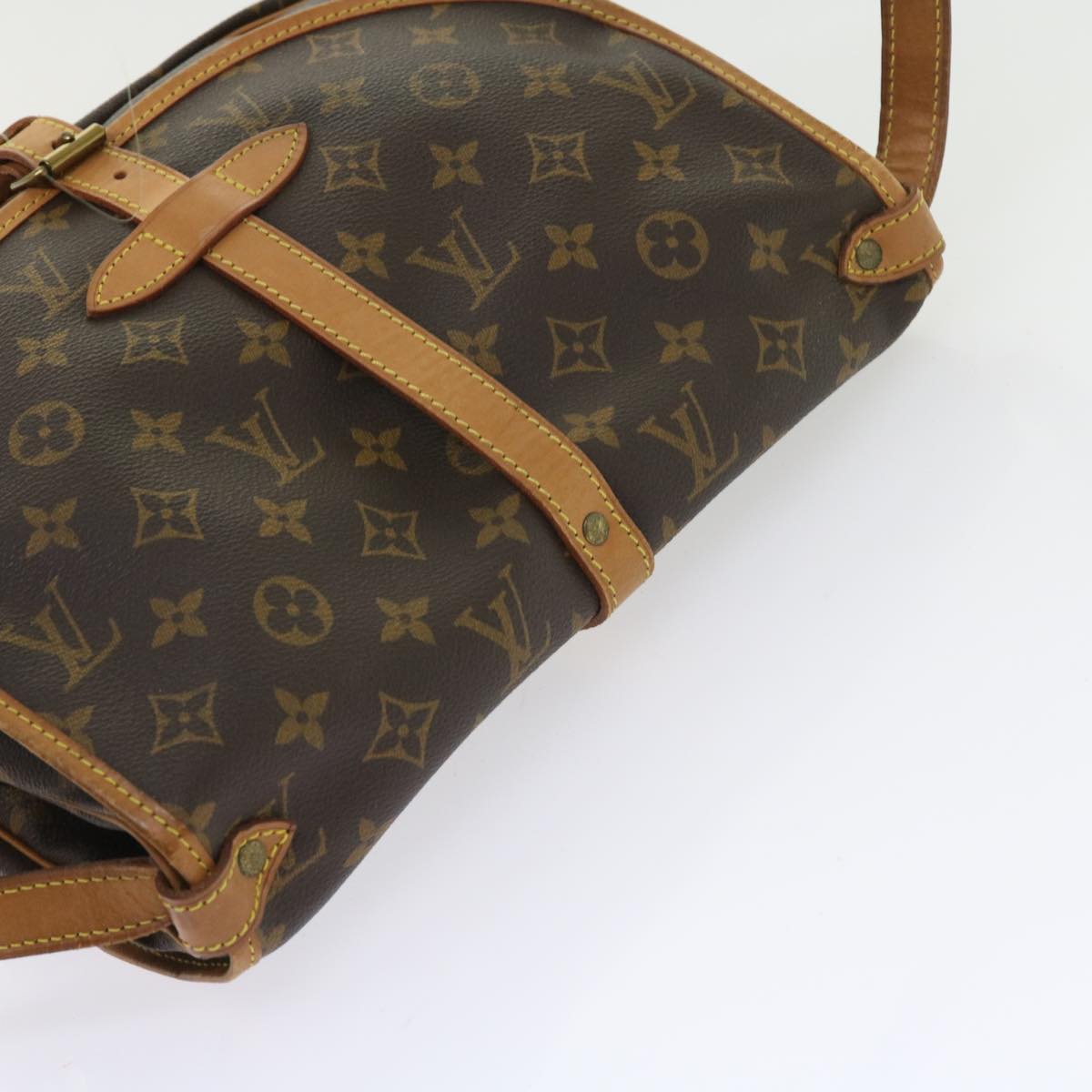 LOUIS VUITTON Monogram Saumur 30 Shoulder Bag M42256 LV Auth 55101