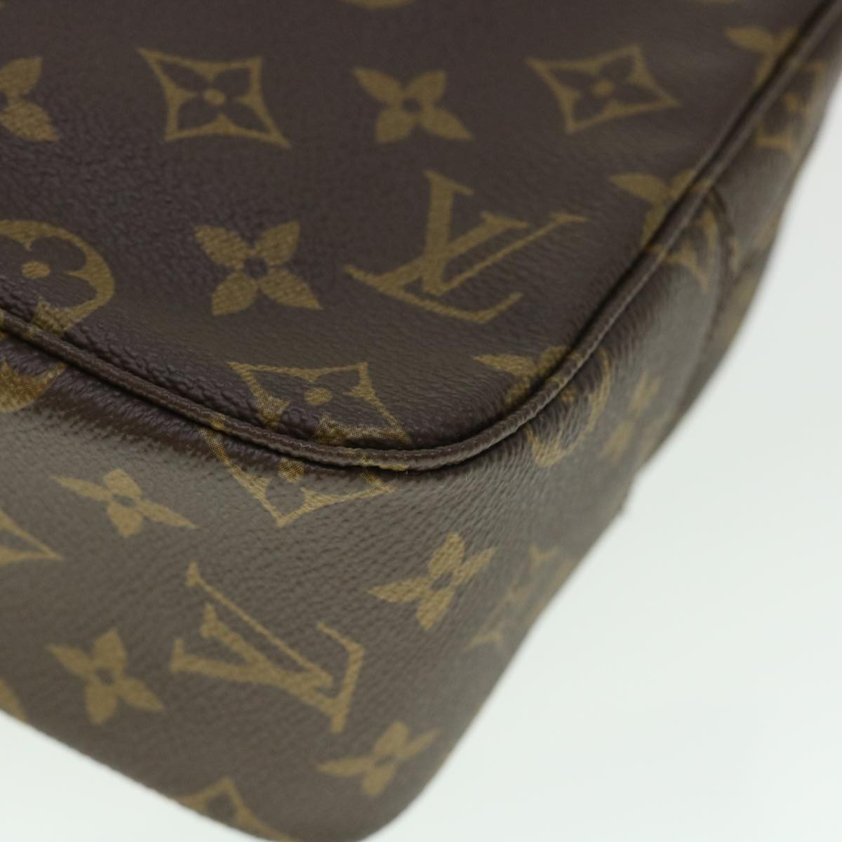 LOUIS VUITTON Monogram Trousse Toilette 28 Clutch Bag M47522 LV Auth 55110