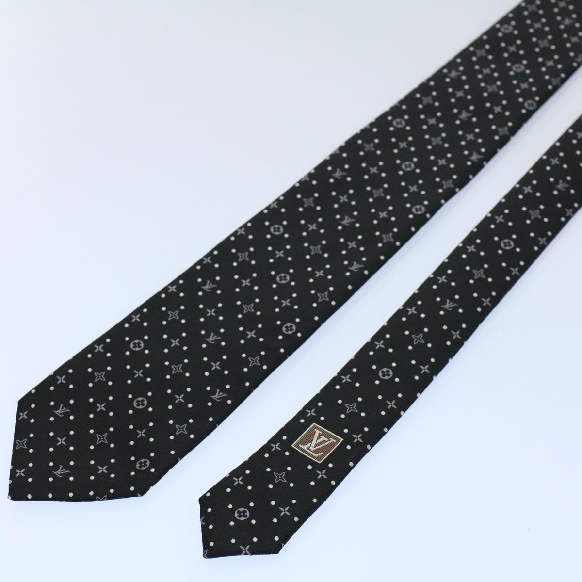 LOUIS VUITTON Monogram Necktie Silk Black LV Auth 55605