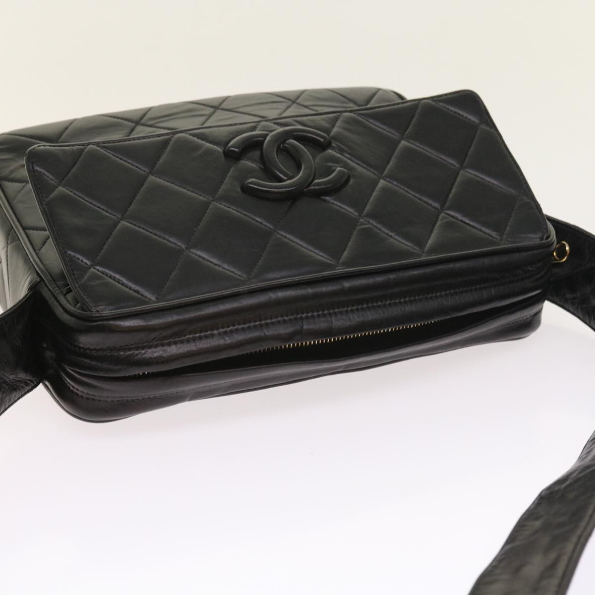 CHANEL Matelasse Shoulder Bag Lamb Skin Black CC Auth 55757