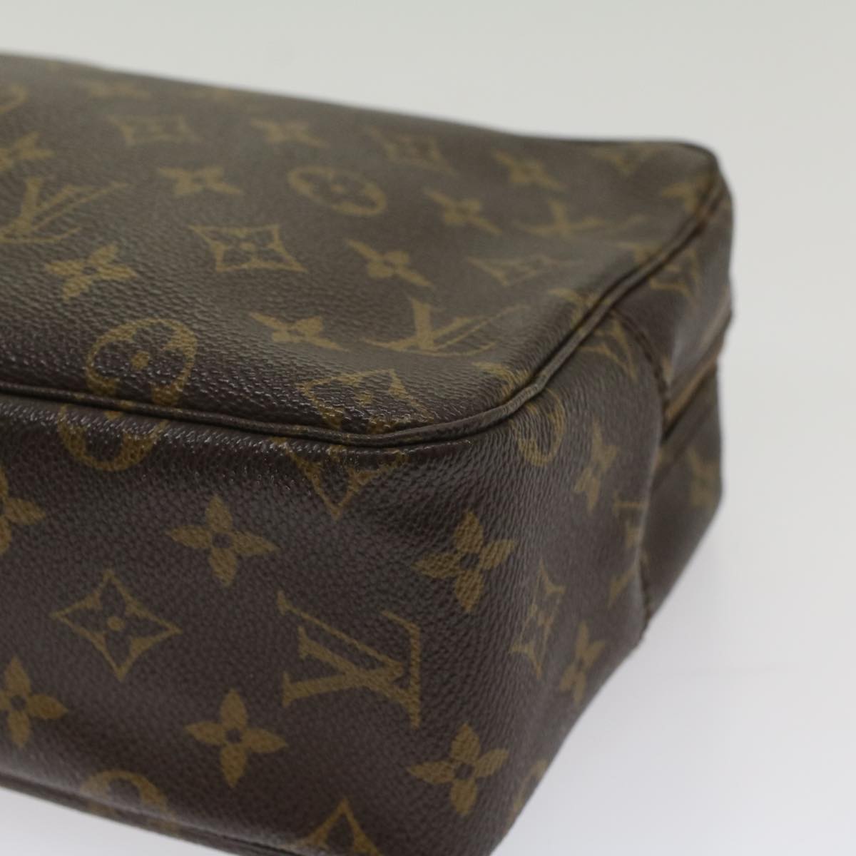 LOUIS VUITTON Monogram Trousse Toilette 28 Clutch Bag M47522 LV Auth 55785