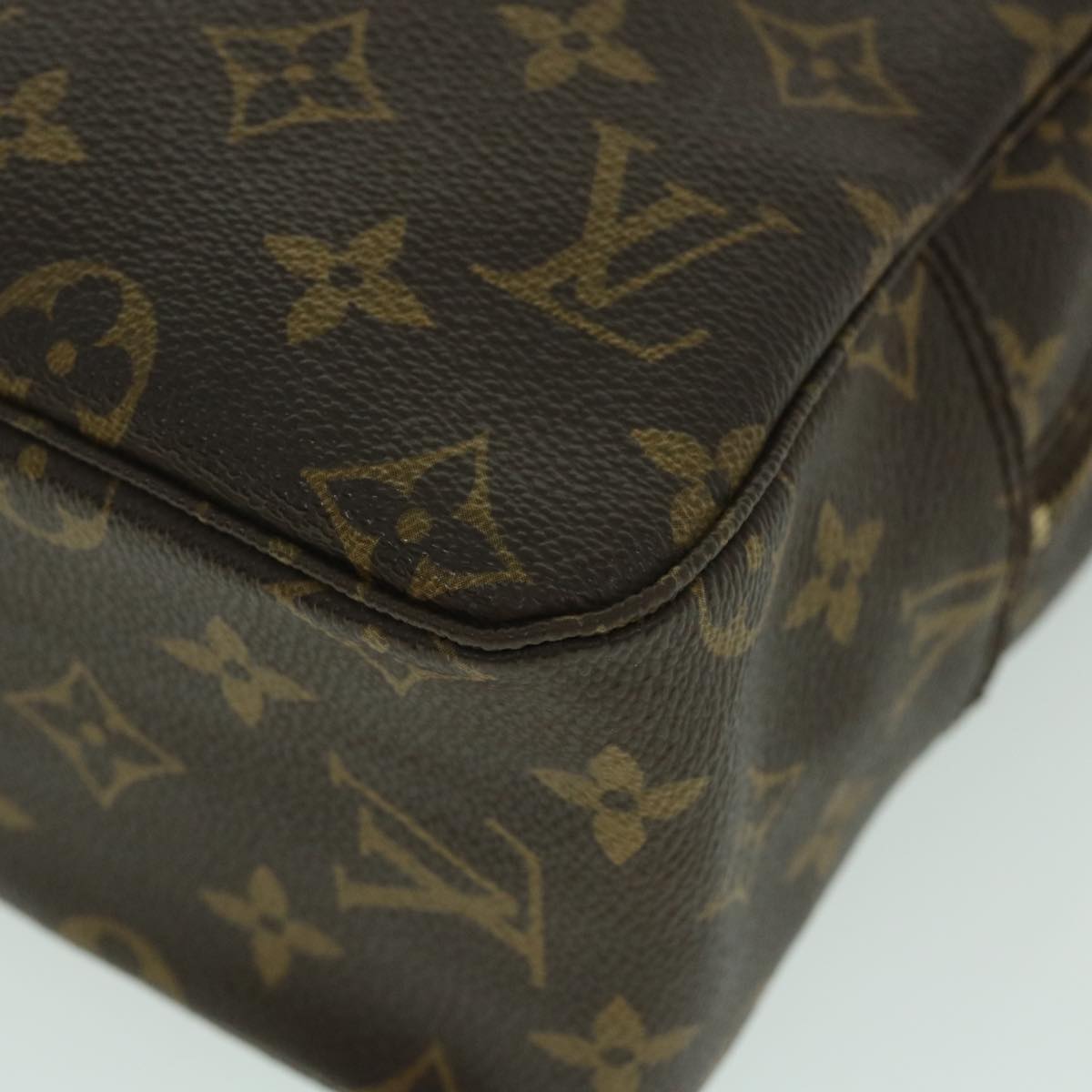 LOUIS VUITTON Monogram Trousse Toilette 28 Clutch Bag M47522 LV Auth 55793