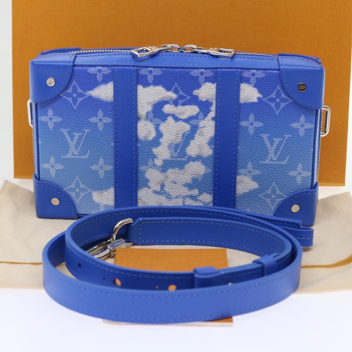 LOUIS VUITTON Monogram Clouds Soft Trunk Wallet Shoulder Bag M45432 Auth 55808A