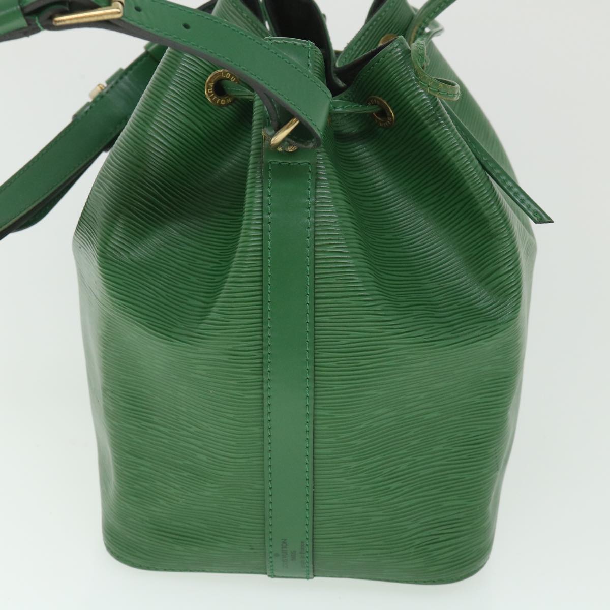 LOUIS VUITTON Epi Petit Noe Shoulder Bag Green M44104 LV Auth 55851