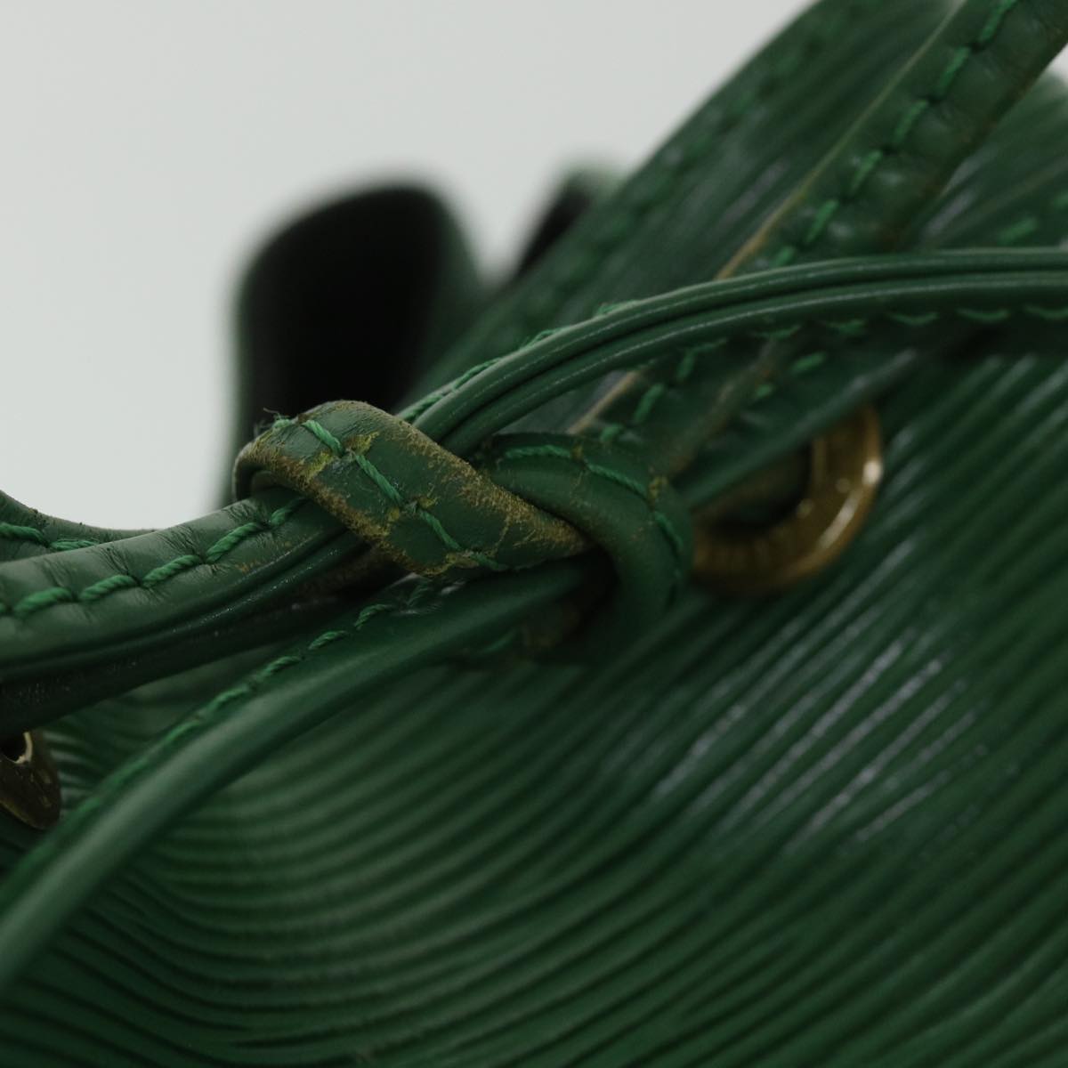 LOUIS VUITTON Epi Petit Noe Shoulder Bag Green M44104 LV Auth 55851