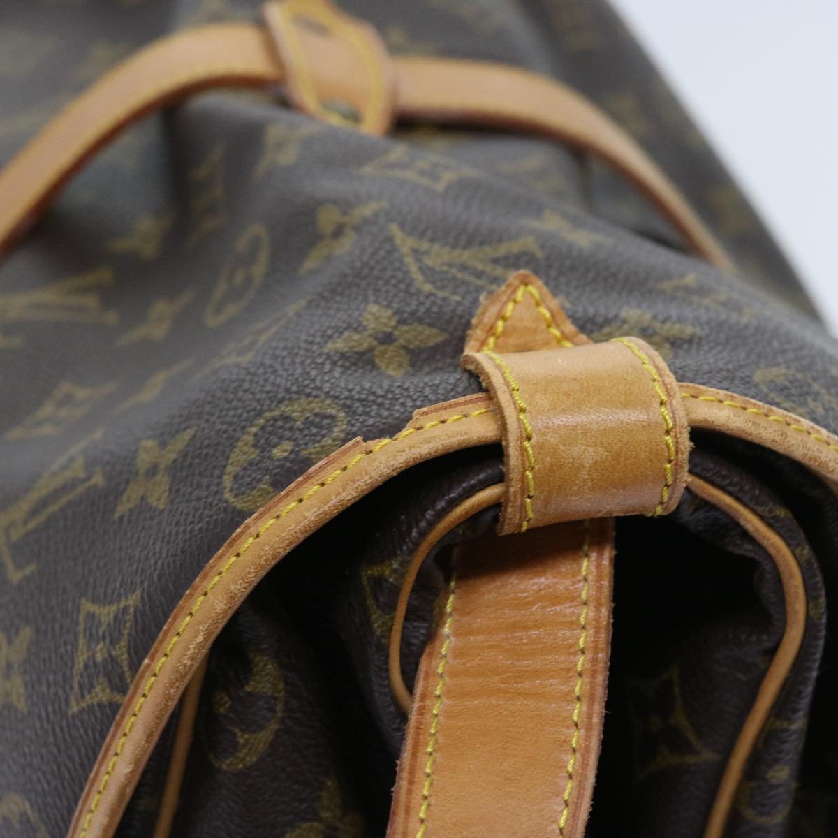 LOUIS VUITTON Monogram Saumur 35 Shoulder Bag M42254 LV Auth 55990