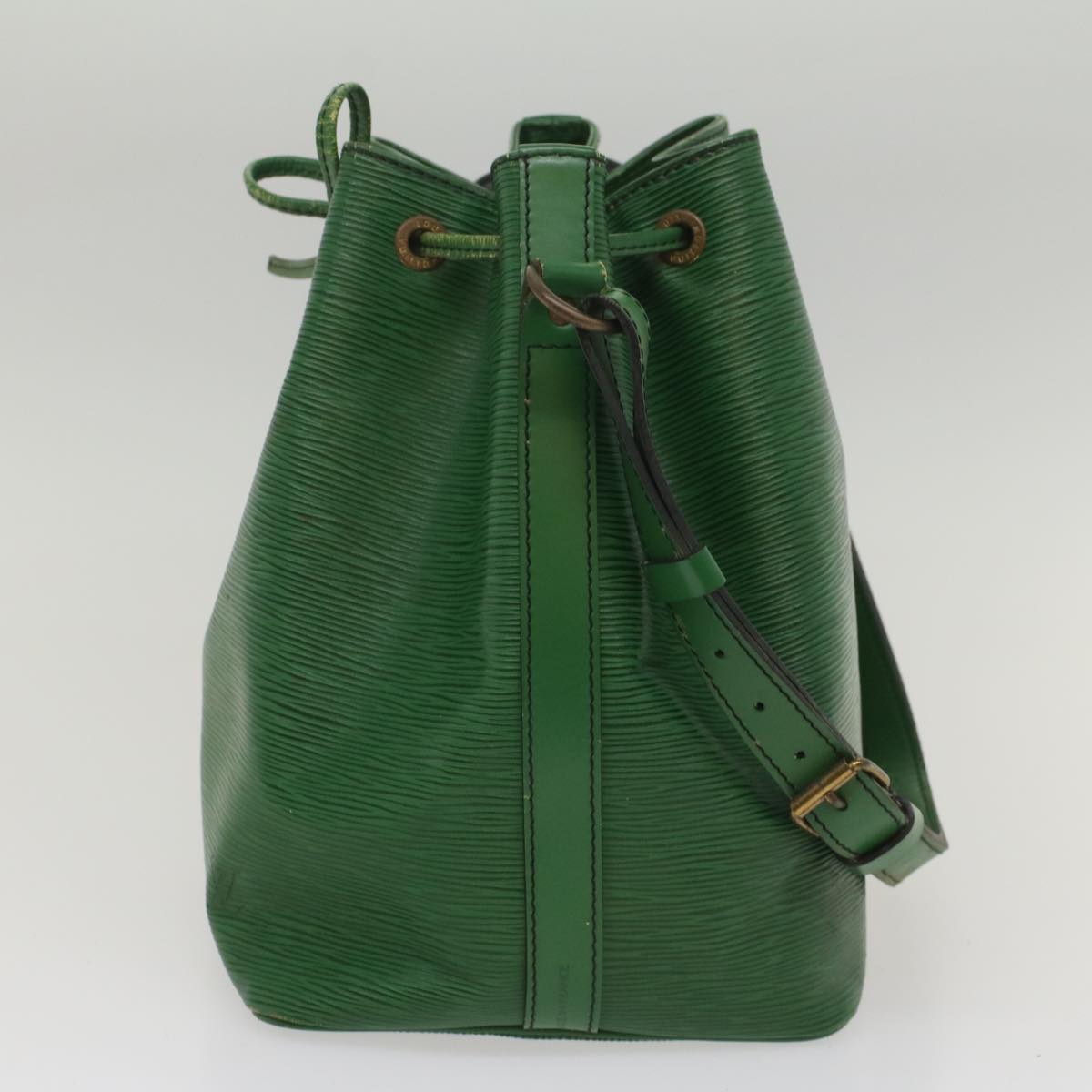 LOUIS VUITTON Epi Petit Noe Shoulder Bag Green M44104 LV Auth 56013