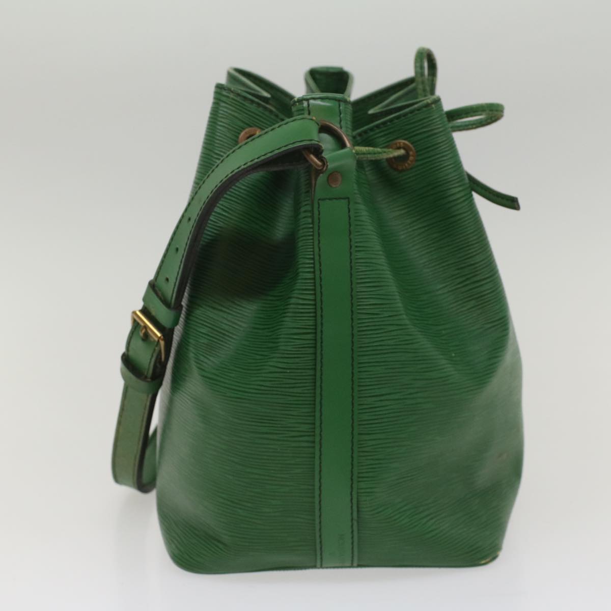 LOUIS VUITTON Epi Petit Noe Shoulder Bag Green M44104 LV Auth 56013