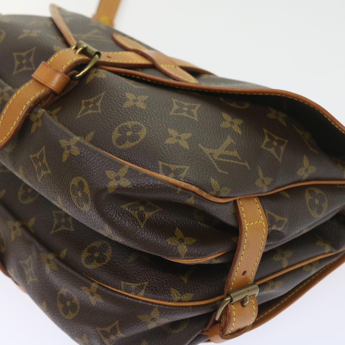 LOUIS VUITTON Monogram Saumur 30 Shoulder Bag M42256 LV Auth 56220