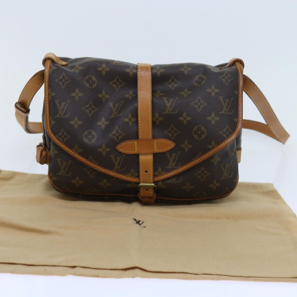 LOUIS VUITTON Monogram Saumur 30 Shoulder Bag M42256 LV Auth 56220