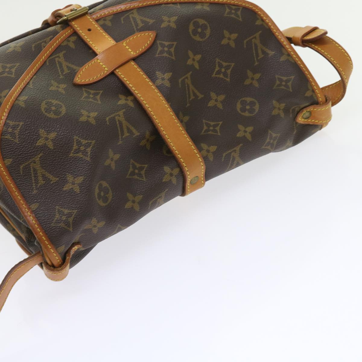 LOUIS VUITTON Monogram Saumur 30 Shoulder Bag M42256 LV Auth 56220