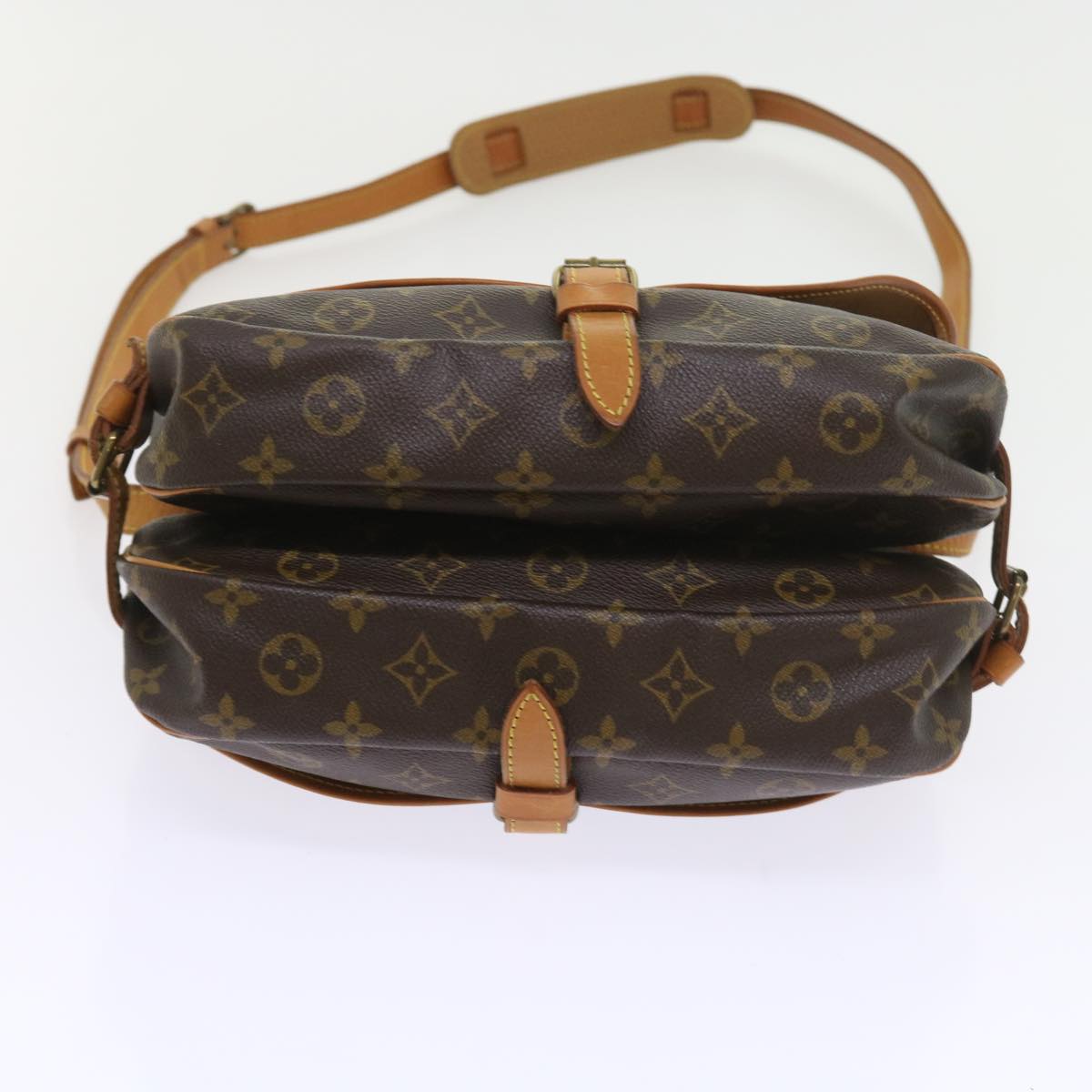 LOUIS VUITTON Monogram Saumur 30 Shoulder Bag M42256 LV Auth 56220