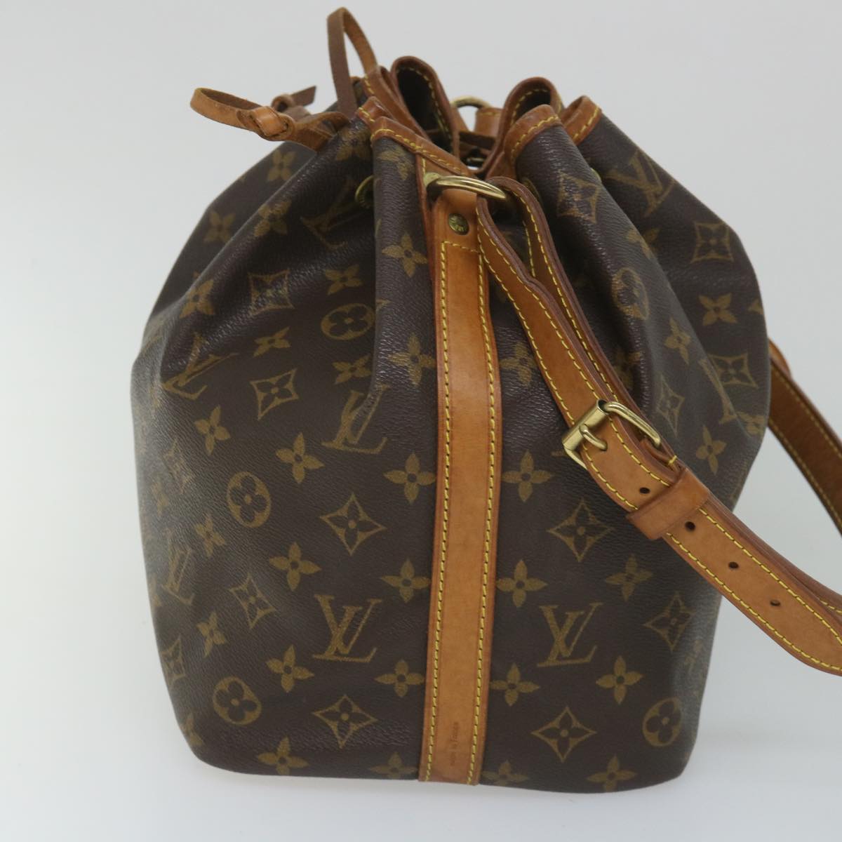 LOUIS VUITTON Monogram Petit Noe Shoulder Bag M42226 LV Auth 56394