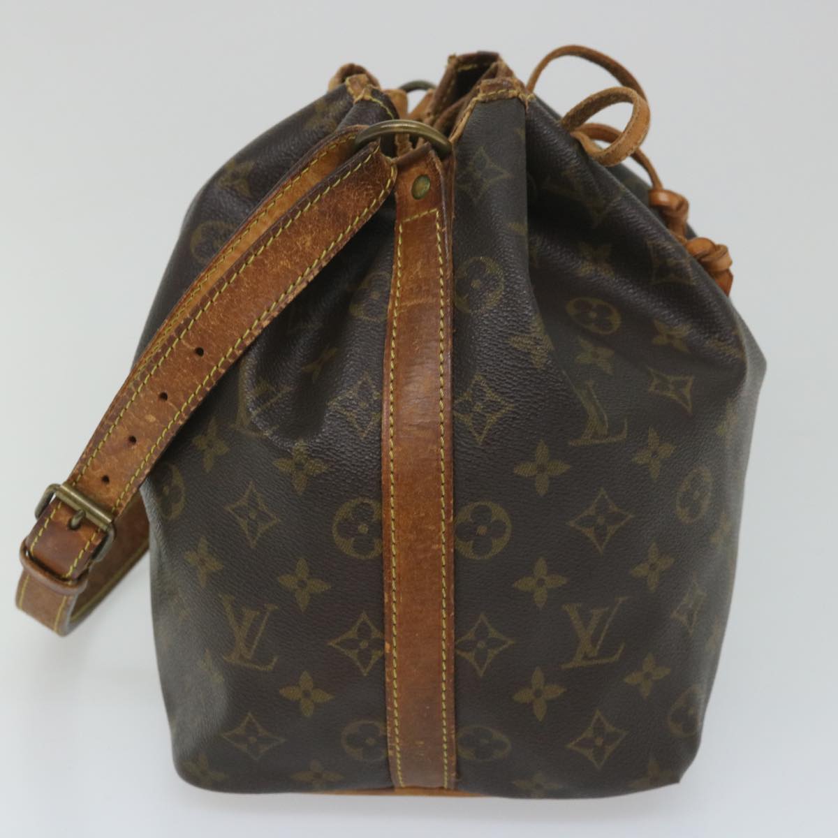 LOUIS VUITTON Monogram Petit Noe Shoulder Bag M42226 LV Auth 56395