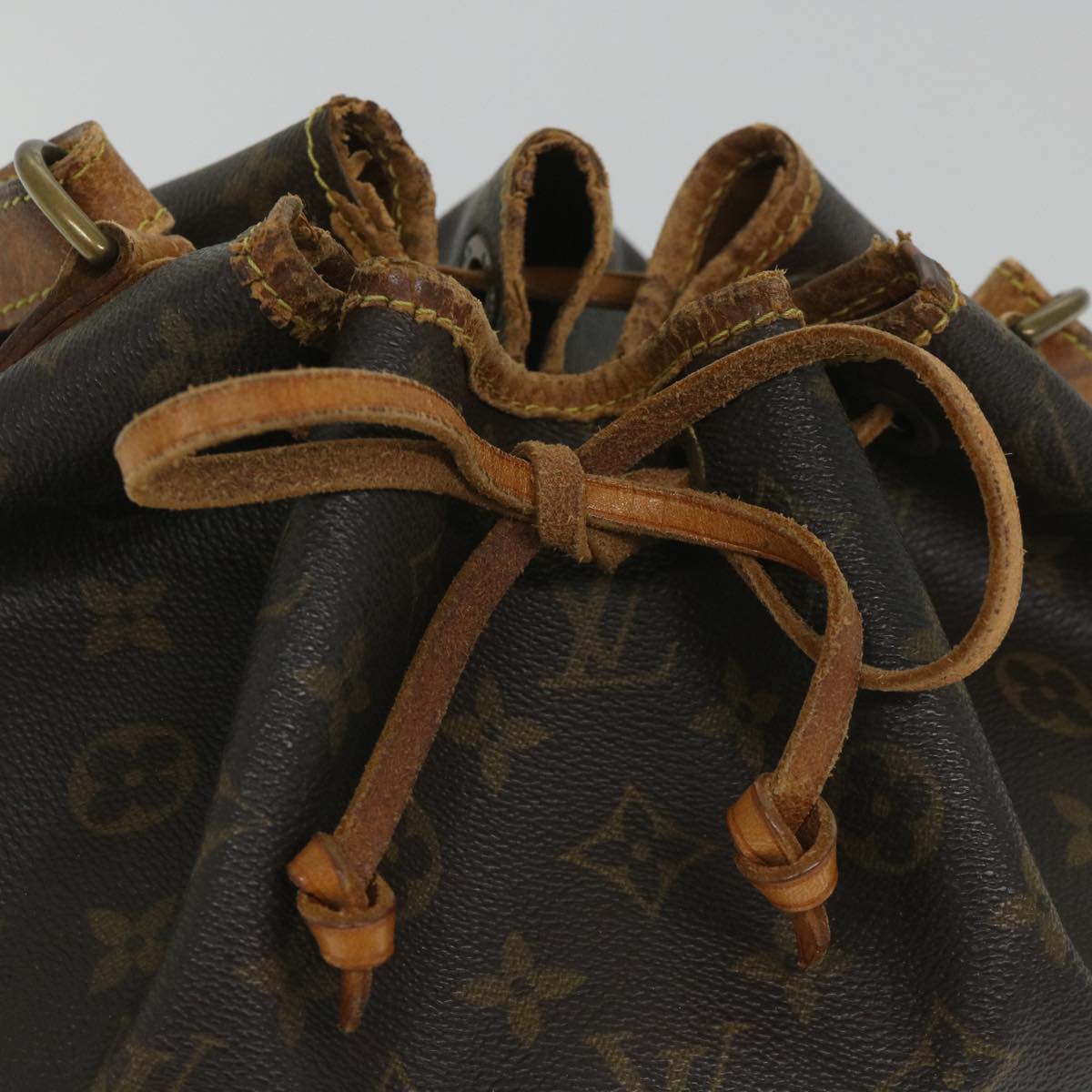 LOUIS VUITTON Monogram Petit Noe Shoulder Bag M42226 LV Auth 56395