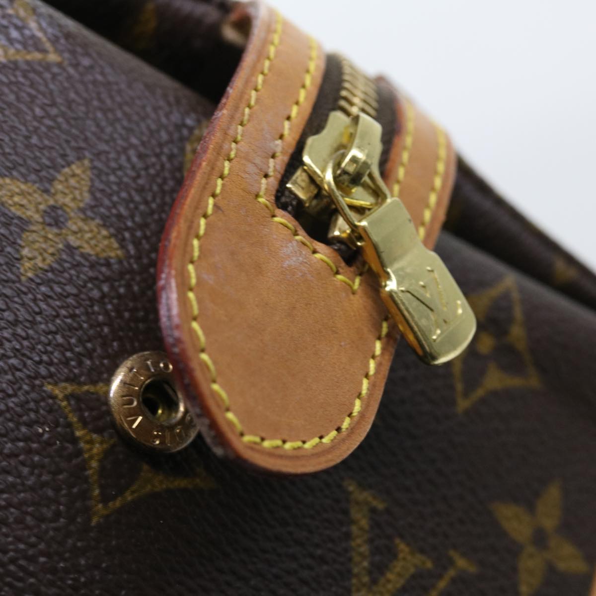 LOUIS VUITTON Monogram Trousse Patte Pression Cosmetic Pouch M47636 Auth 56488