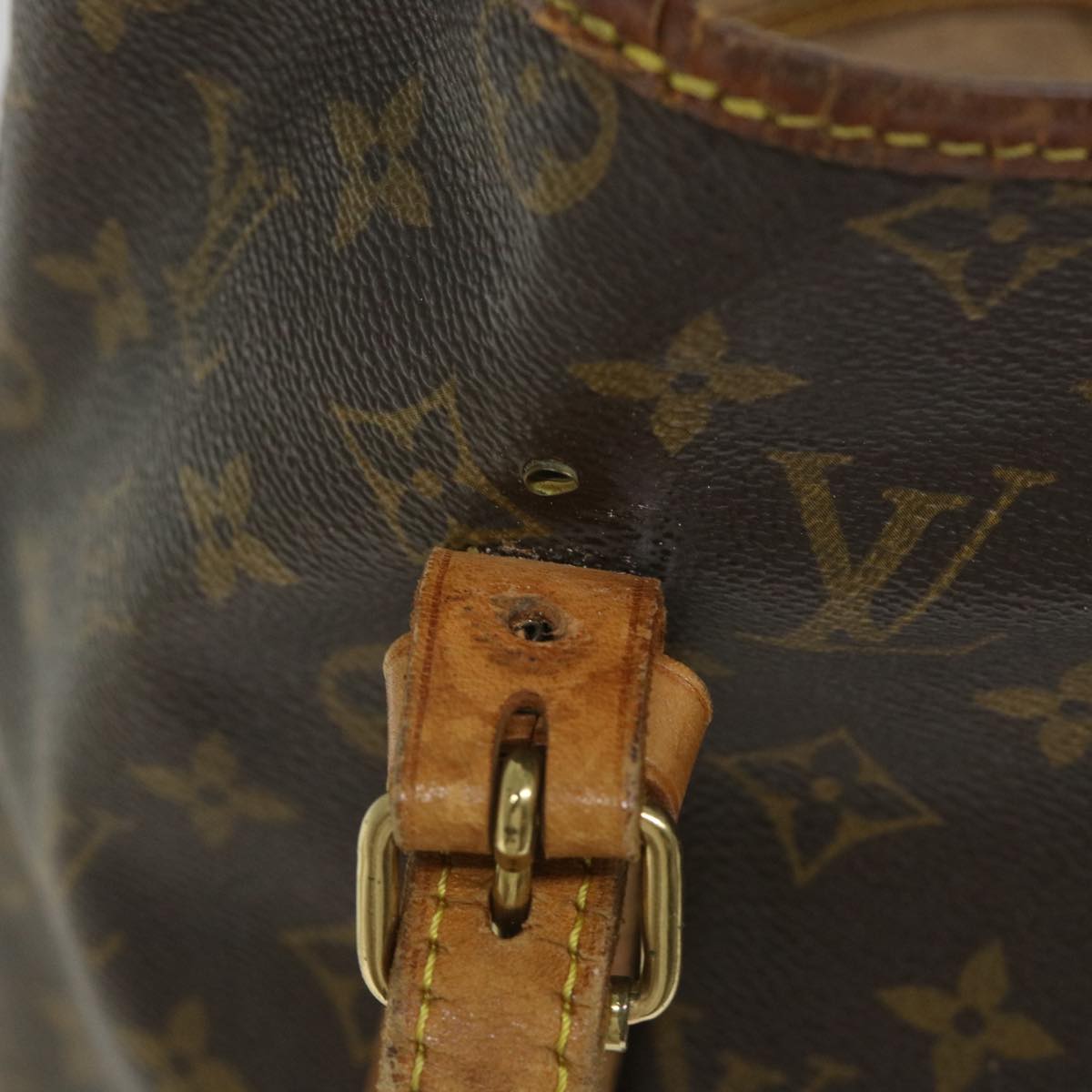 LOUIS VUITTON Monogram Bucket GM Shoulder Bag M42236 LV Auth 56503