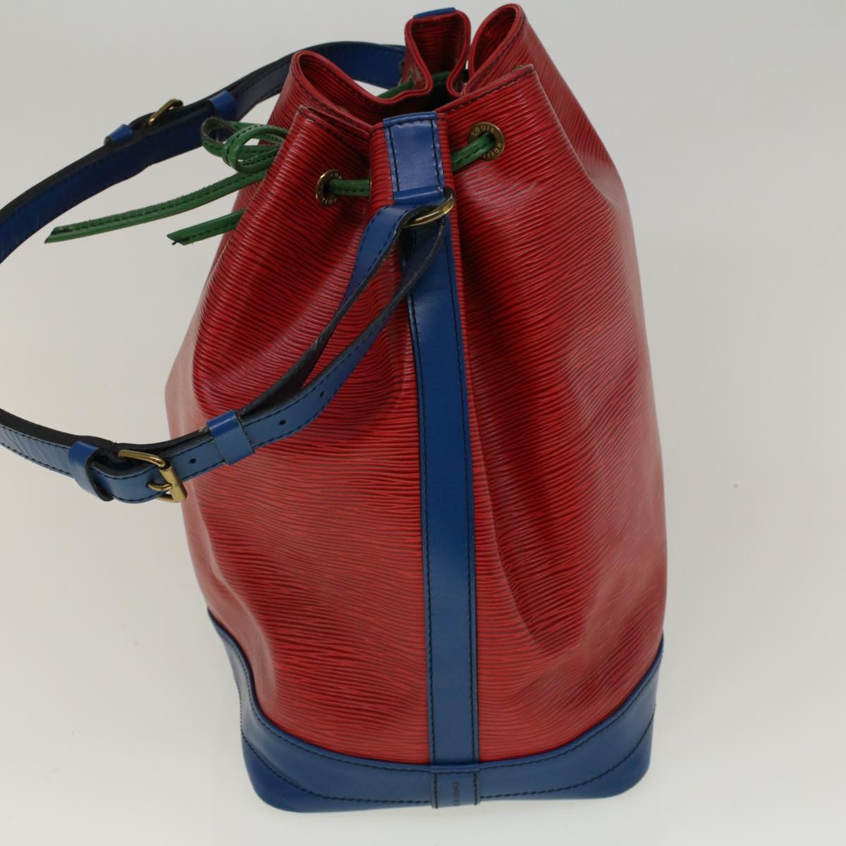 LOUIS VUITTON Epi Trico Color Noe Shoulder Bag Red Blue Green M44084 Auth 56552