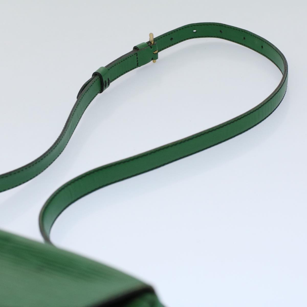 LOUIS VUITTON Epi June Feuille Shoulder Bag Green M52154 LV Auth 56655