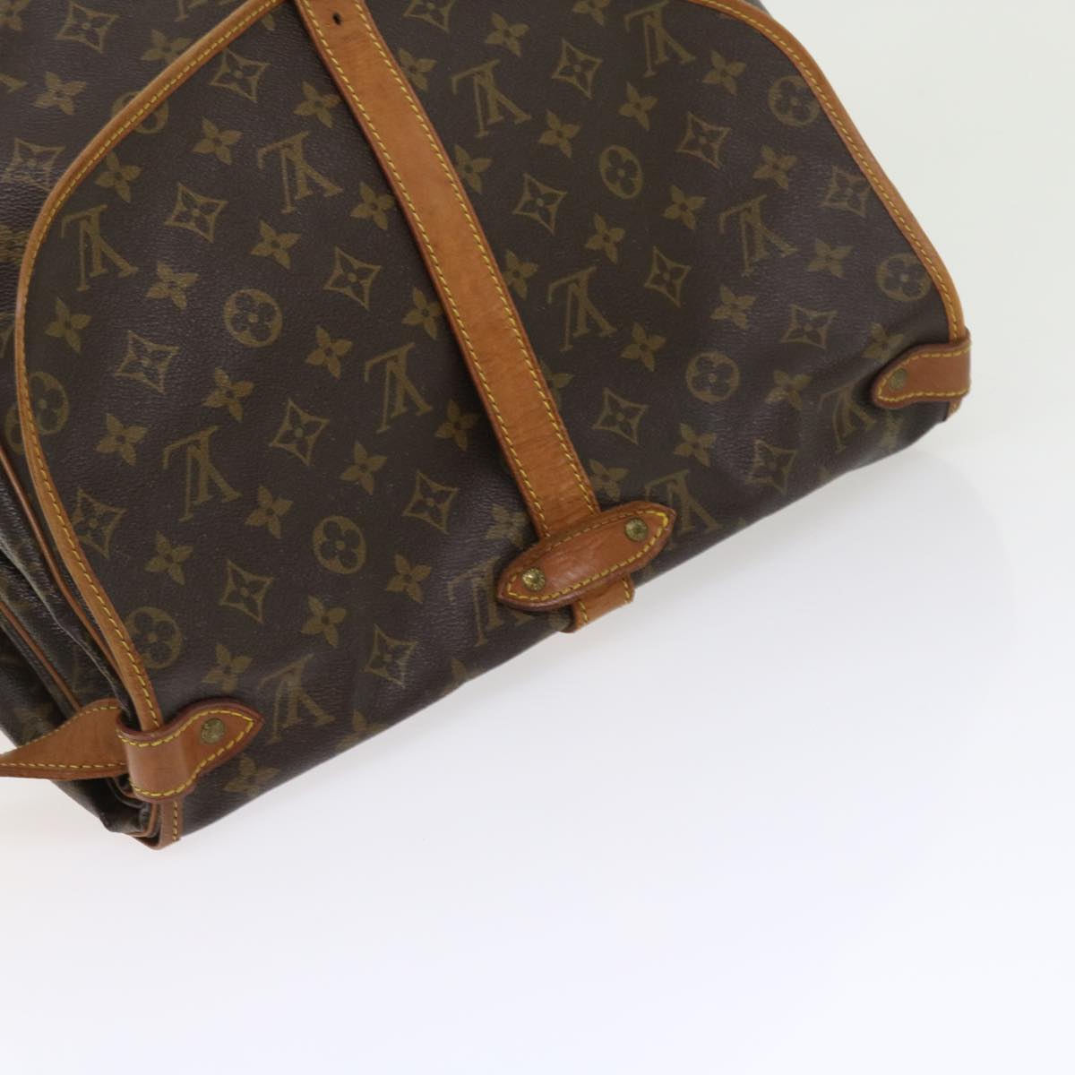 LOUIS VUITTON Monogram Saumur 35 Shoulder Bag M42254 LV Auth 56662