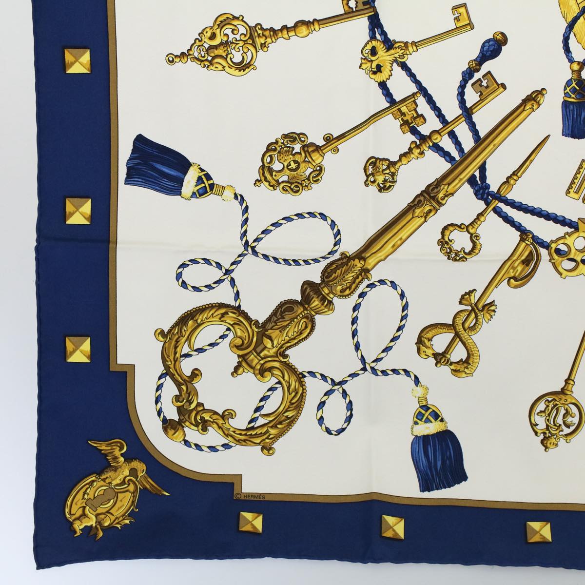 HERMES Carre 90 LES CLES Scarf Silk Navy White Auth 56698