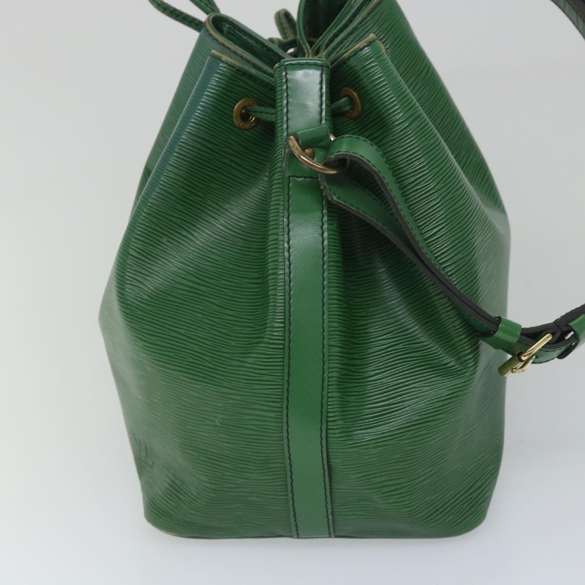 LOUIS VUITTON Epi Petit Noe Shoulder Bag Green M44104 LV Auth 57021