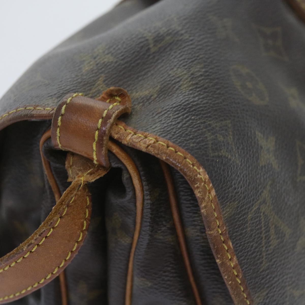 LOUIS VUITTON Monogram Saumur 30 Shoulder Bag M42256 LV Auth 57145