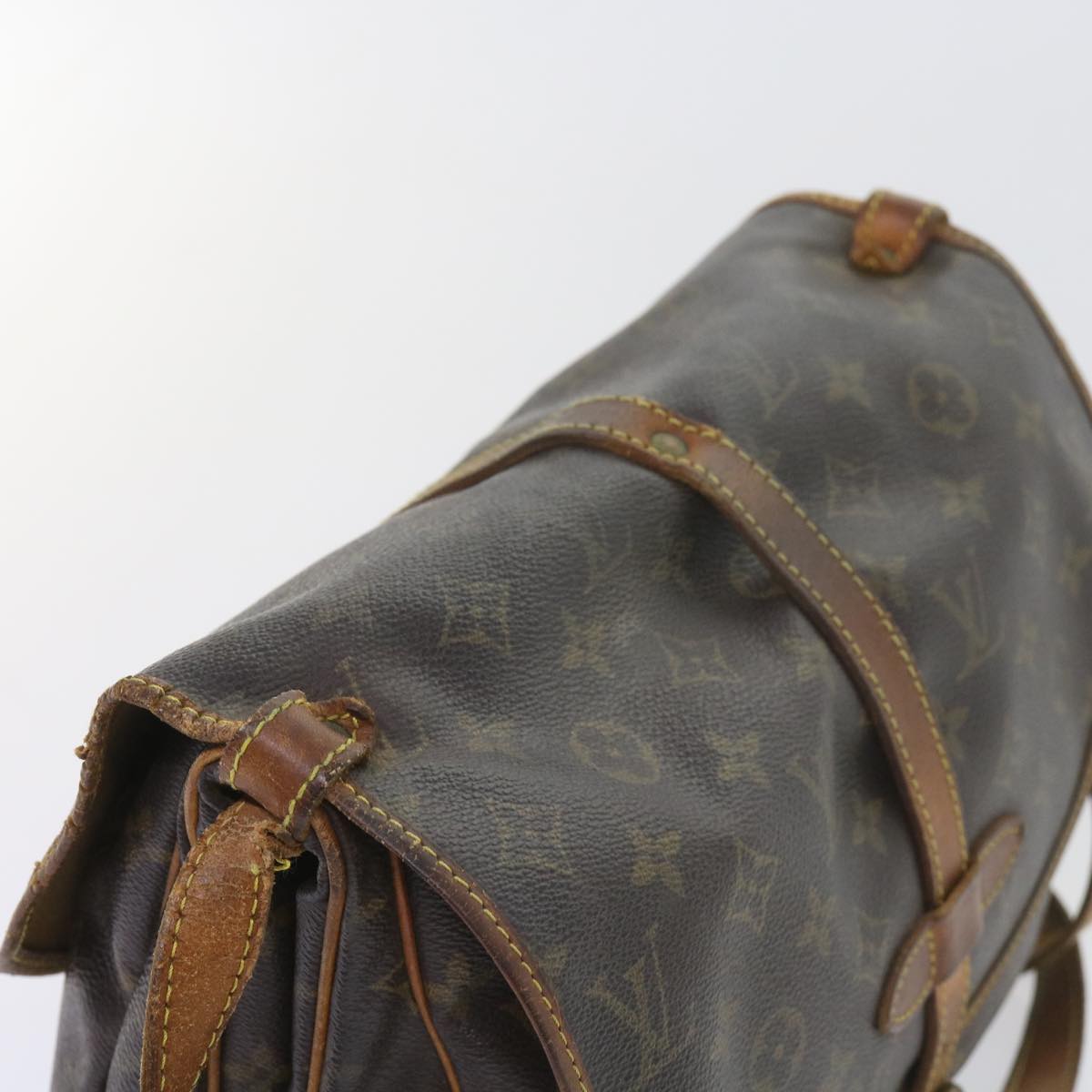 LOUIS VUITTON Monogram Saumur 30 Shoulder Bag M42256 LV Auth 57145