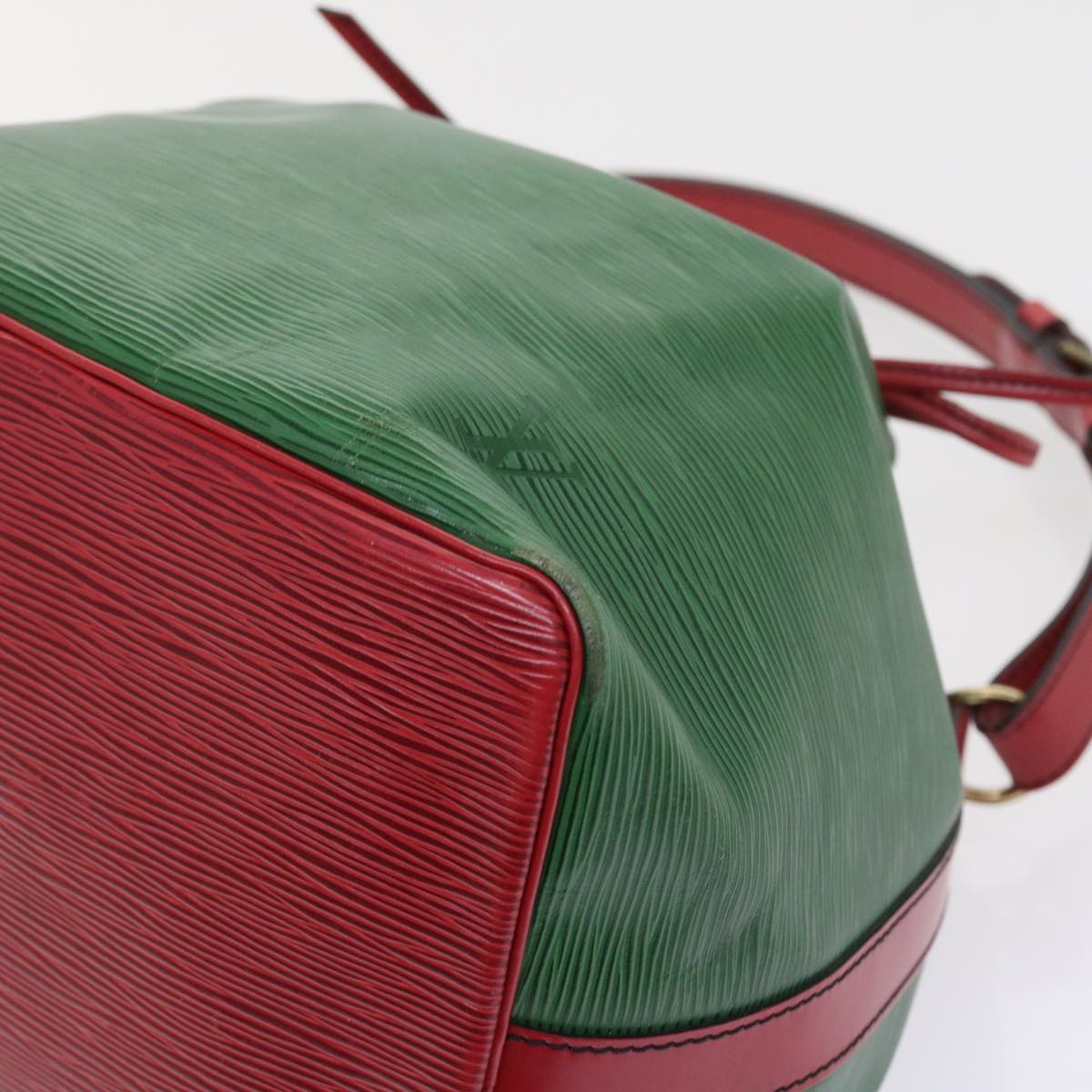 LOUIS VUITTON Epi Petit Noe Shoulder Bag Bicolor Green Red M44147 LV Auth 57173