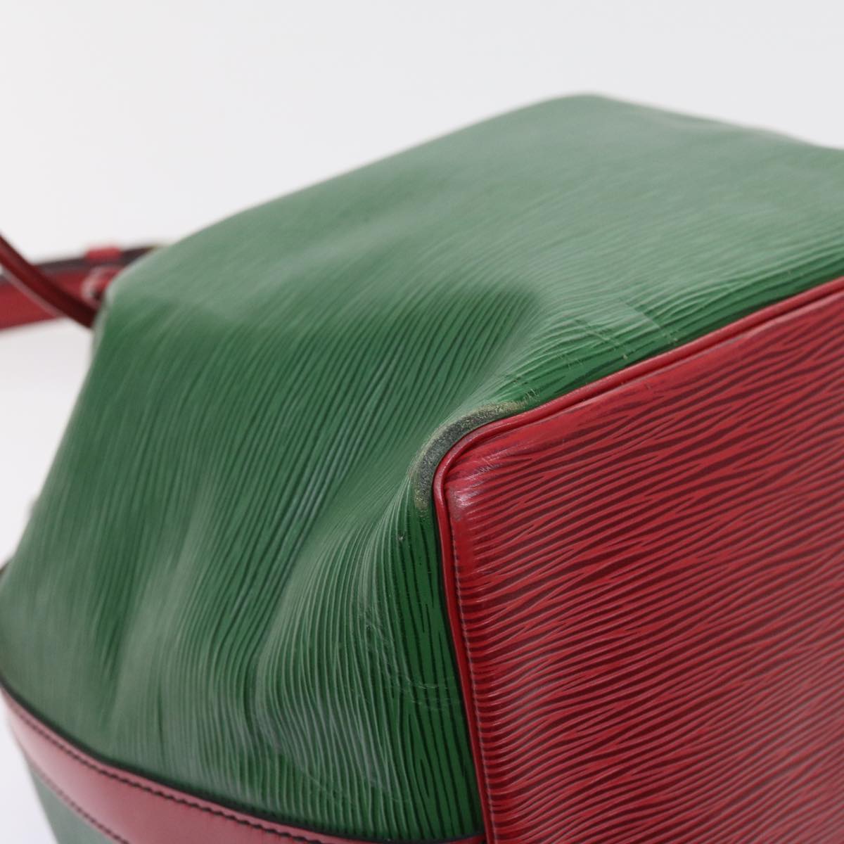 LOUIS VUITTON Epi Petit Noe Shoulder Bag Bicolor Green Red M44147 LV Auth 57173