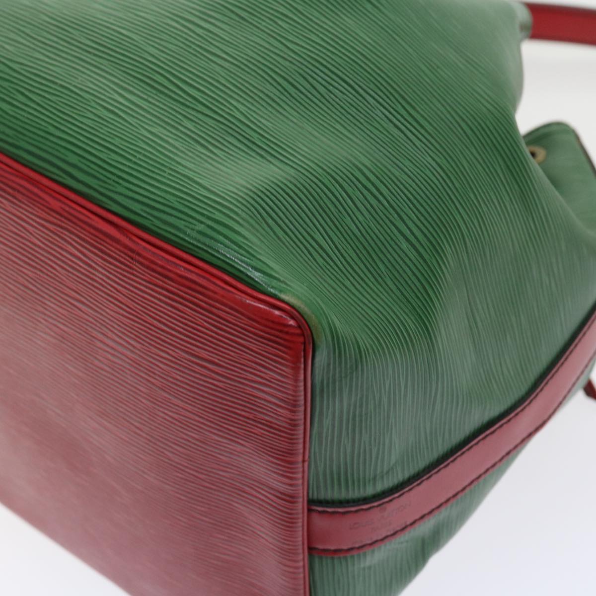 LOUIS VUITTON Epi Petit Noe Shoulder Bag Bicolor Green Red M44147 LV Auth 57173