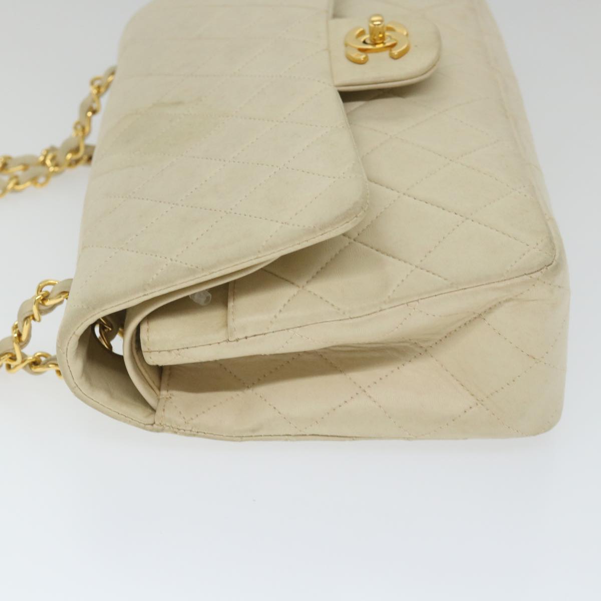 CHANEL Matelasse Turn Lock Chain Shoulder Bag Lamb Skin Beige CC Auth 57347