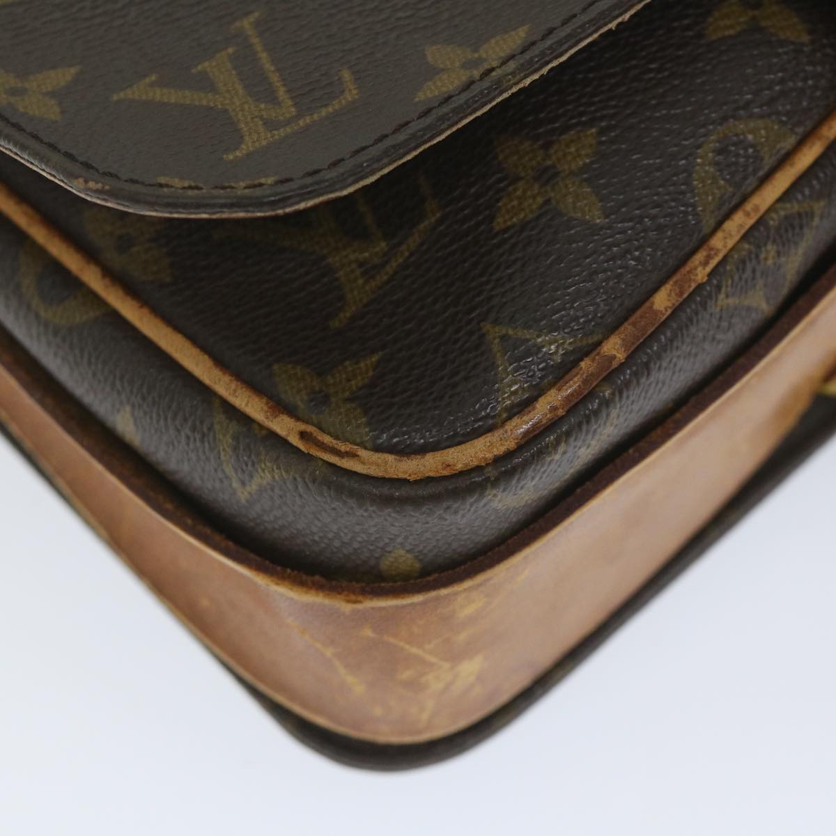 LOUIS VUITTON Monogram Cartouchiere MM Shoulder Bag M51253 LV Auth 57505