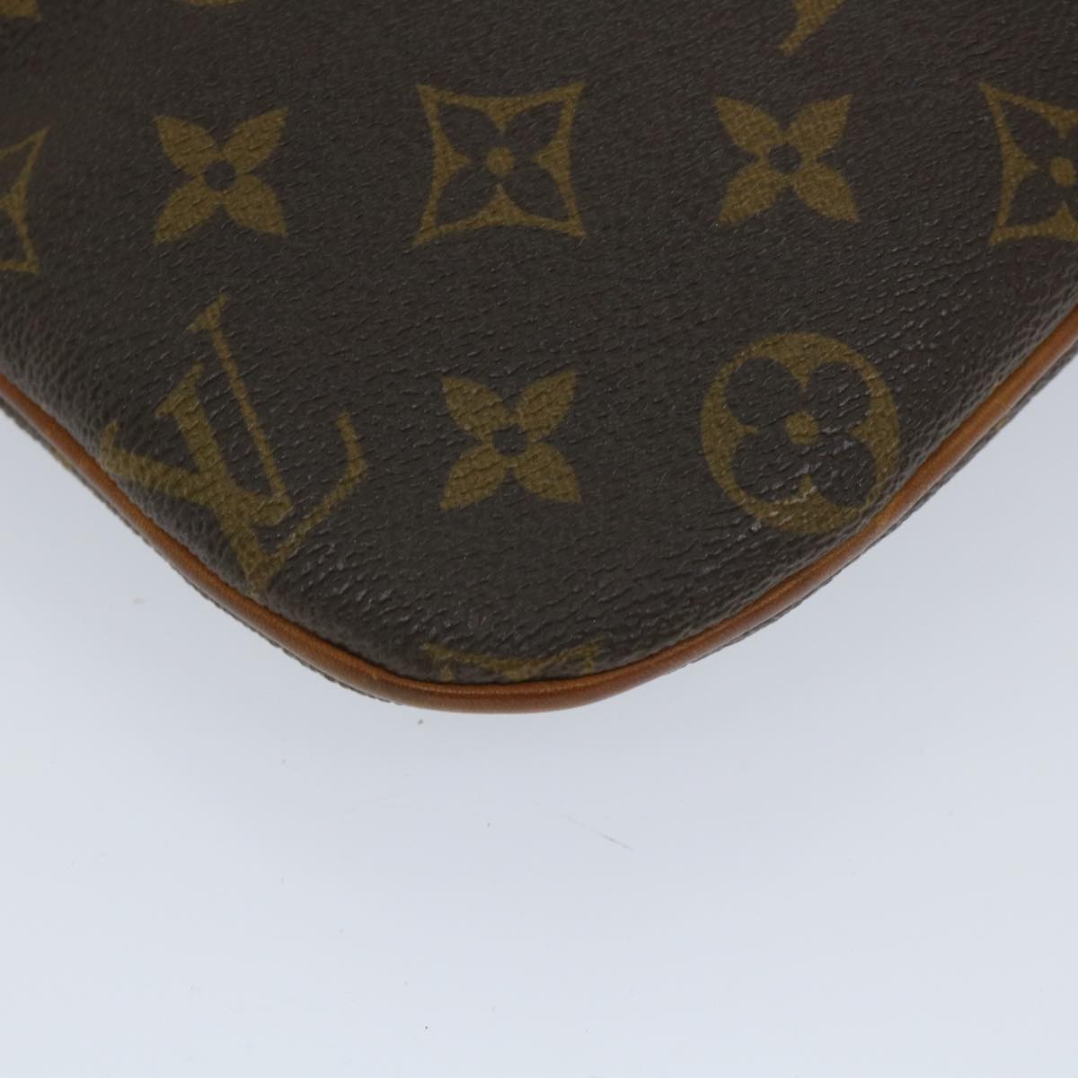 LOUIS VUITTON Monogram Pochette Bosphore Shoulder Bag M40044 LV Auth 57506