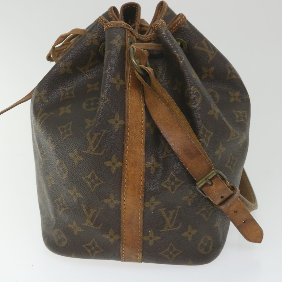 LOUIS VUITTON Monogram Petit Noe Shoulder Bag M42226 LV Auth 57590