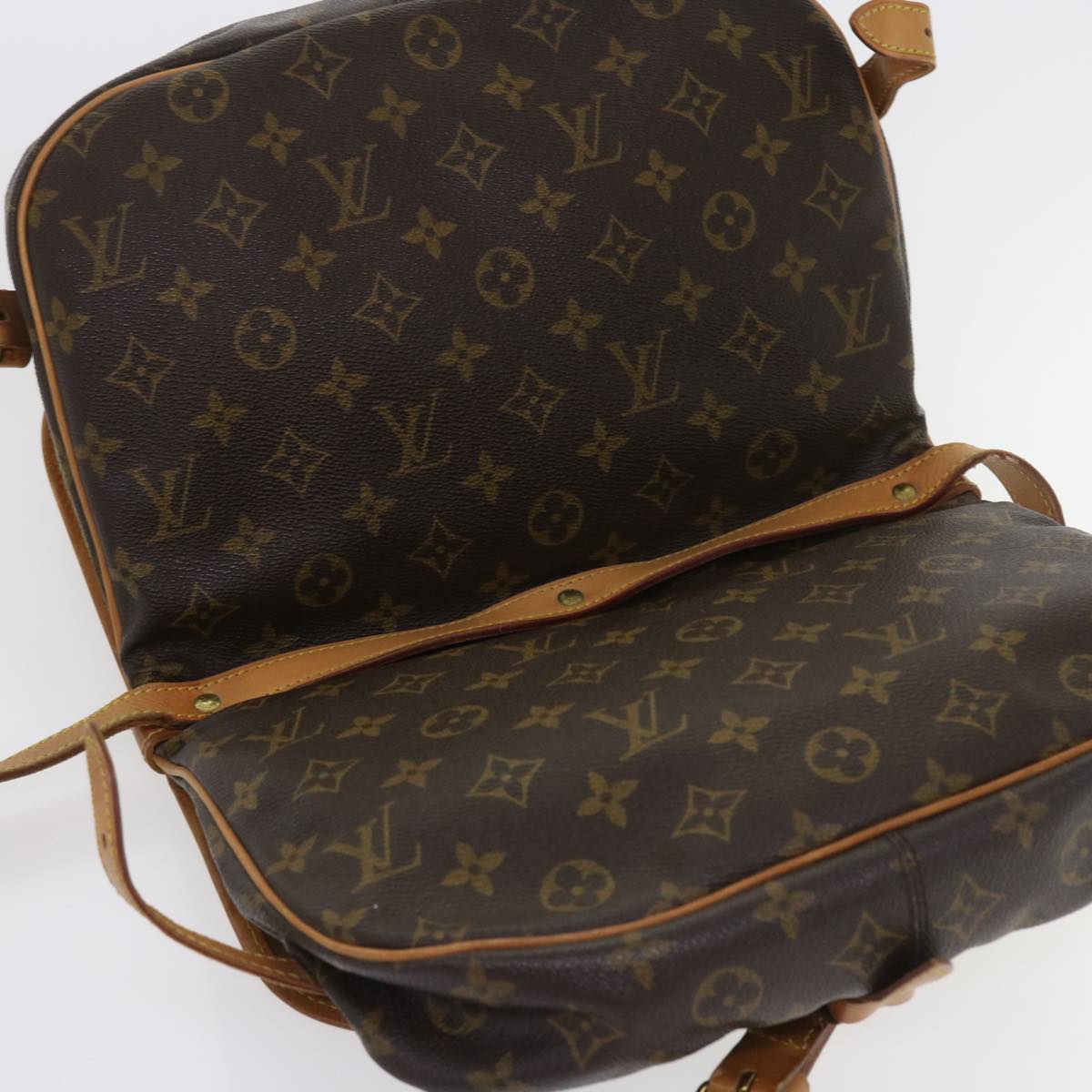 LOUIS VUITTON Monogram Saumur 30 Shoulder Bag M42256 LV Auth 57660