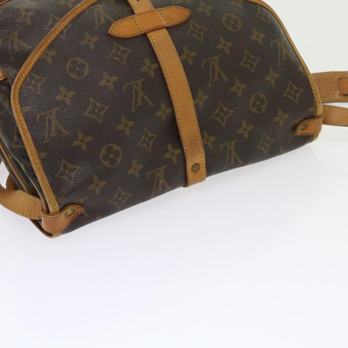 LOUIS VUITTON Monogram Saumur 30 Shoulder Bag M42256 LV Auth 57660