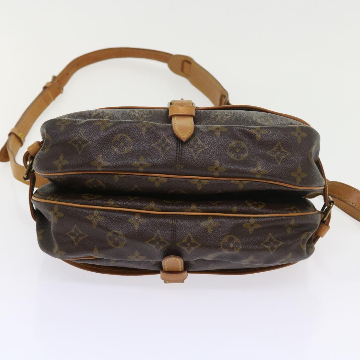 LOUIS VUITTON Monogram Saumur 30 Shoulder Bag M42256 LV Auth 57660